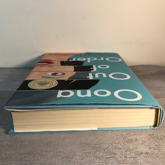 Margarita Montimore Oona Out of Order HC - Picture 7 of 9